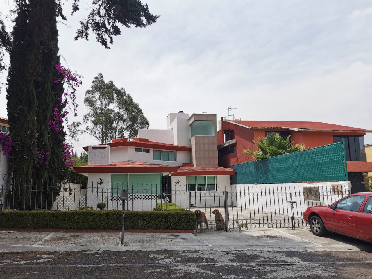 Casa en Venta en Chiluca con 250 m2 de Jardin y 4 Habitaciones