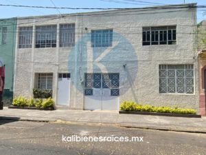 Casa con Departamento Independiente Cerca de Plaza Tepeyac